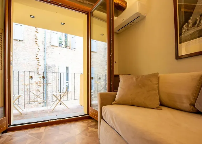 Bolognaroomscom - Falegnami Boutique * Bologne