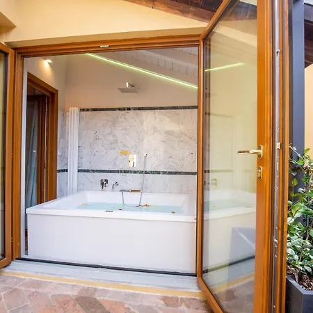 Falegnami Boutique Suites - Bolognarooms * Bologna