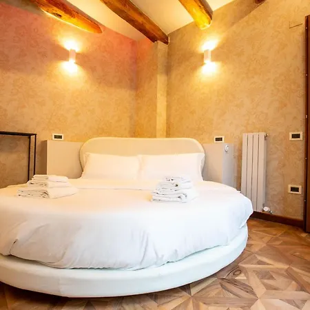 Falegnami Boutique Suites - Bolognarooms Apartment