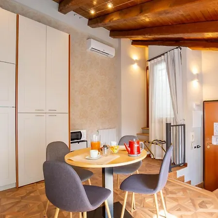 Bolognaroomscom - Falegnami Boutique 아파트 *