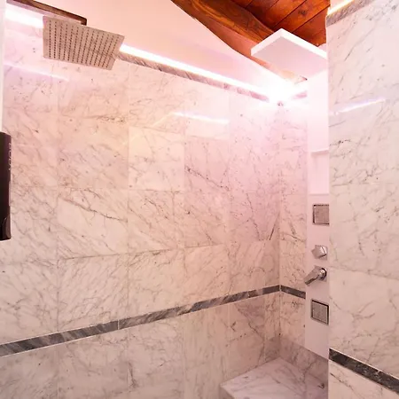 Falegnami Boutique Suites - Bolognarooms Apartment *