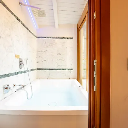 Falegnami Boutique Suites - Bolognarooms Apartment *