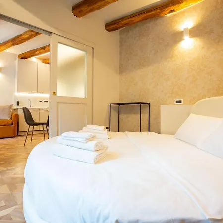 Falegnami Boutique Suites - Bolognarooms Apartment