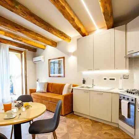 Falegnami Boutique Suites - Bolognarooms Apartment *