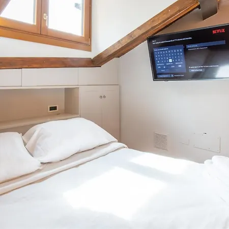 Falegnami Boutique Suites - Bolognarooms Apartment