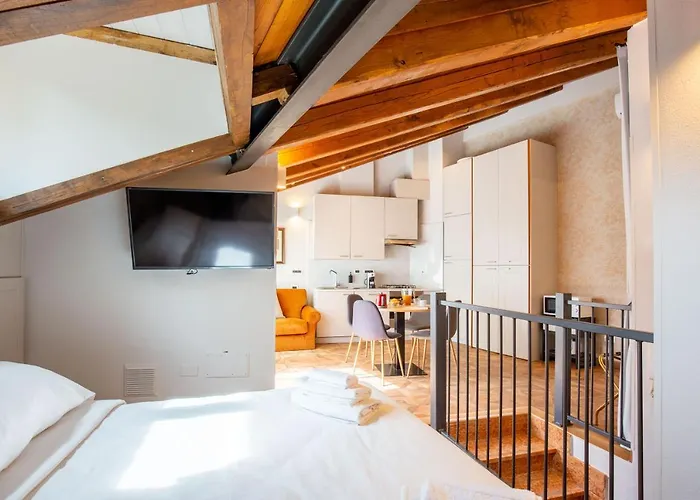 Bolognaroomscom - Falegnami Boutique * Bologna