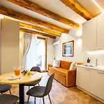 Bolognaroomscom - Falegnami Boutique *