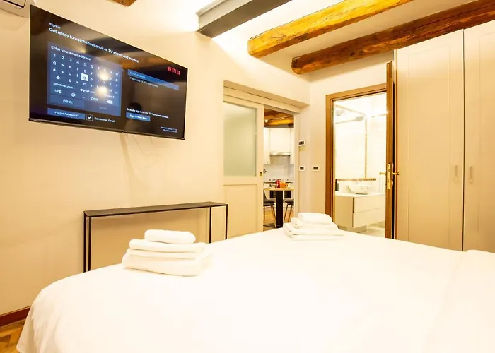 Bolognaroomscom - Falegnami Boutique Apartment *