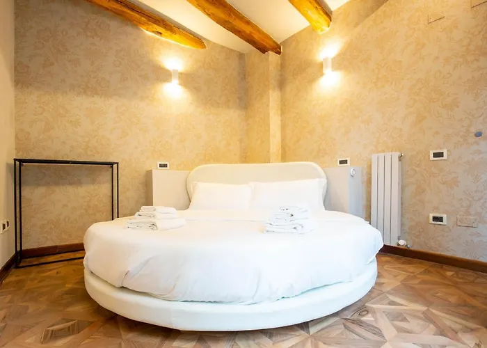 Apartment Bolognaroomscom - Falegnami Boutique Bologna