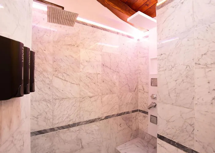 Bolognaroomscom - Falegnami Boutique Apartment *